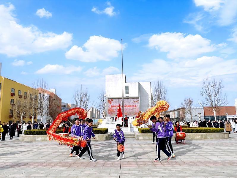 东凯实验学校举行2024年春季开学典礼